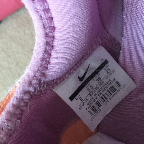 Great Used Condition Nike Sneakers - Picture 2 of 8